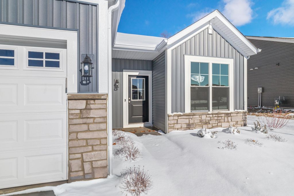 Photo of 4064 Reflection Place, Valparaiso, IN 46385 (MLS # 833646)