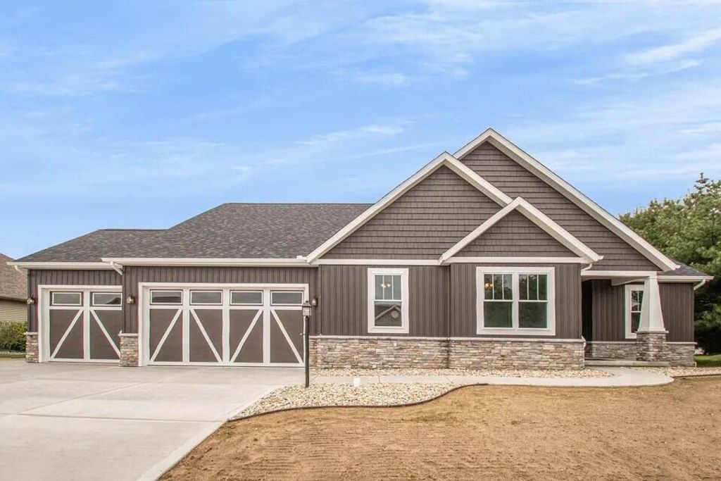 Photo of 20009 Weber Lane, Goshen, IN 46528 (MLS # 836383)