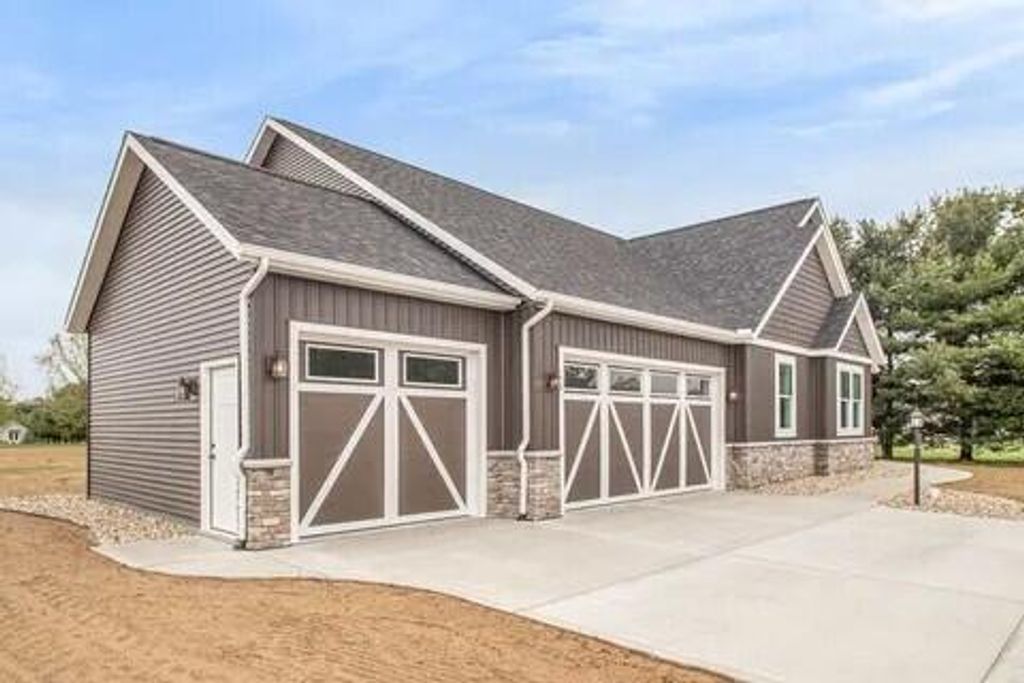 Photo of 20009 Weber Lane, Goshen, IN 46528 (MLS # 836383)