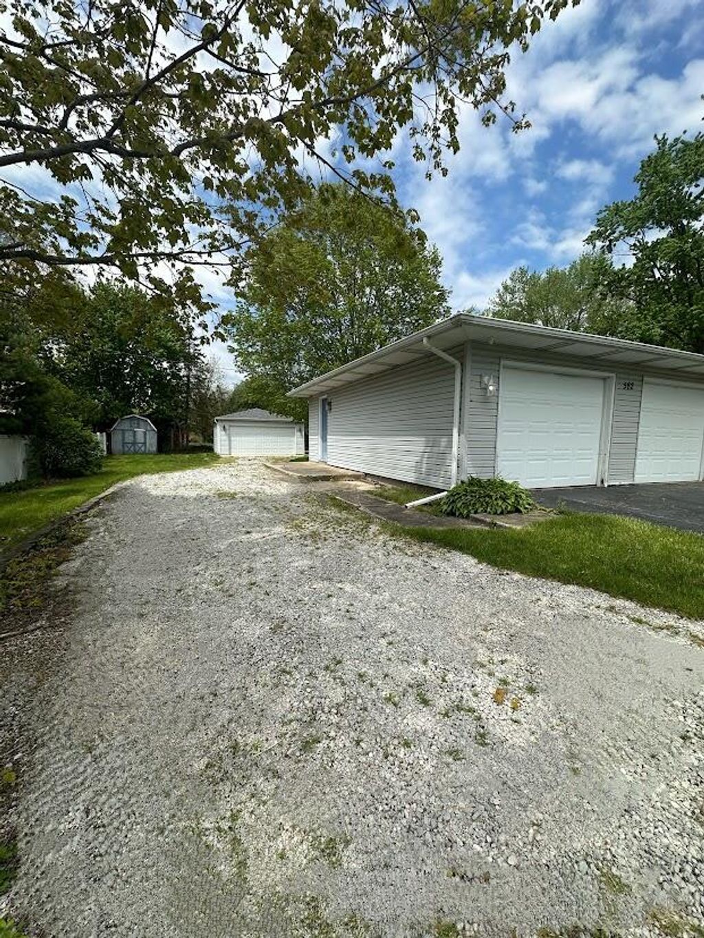 Photo of 582 N 50 W, Valparaiso, IN 46385 (MLS # 838156)