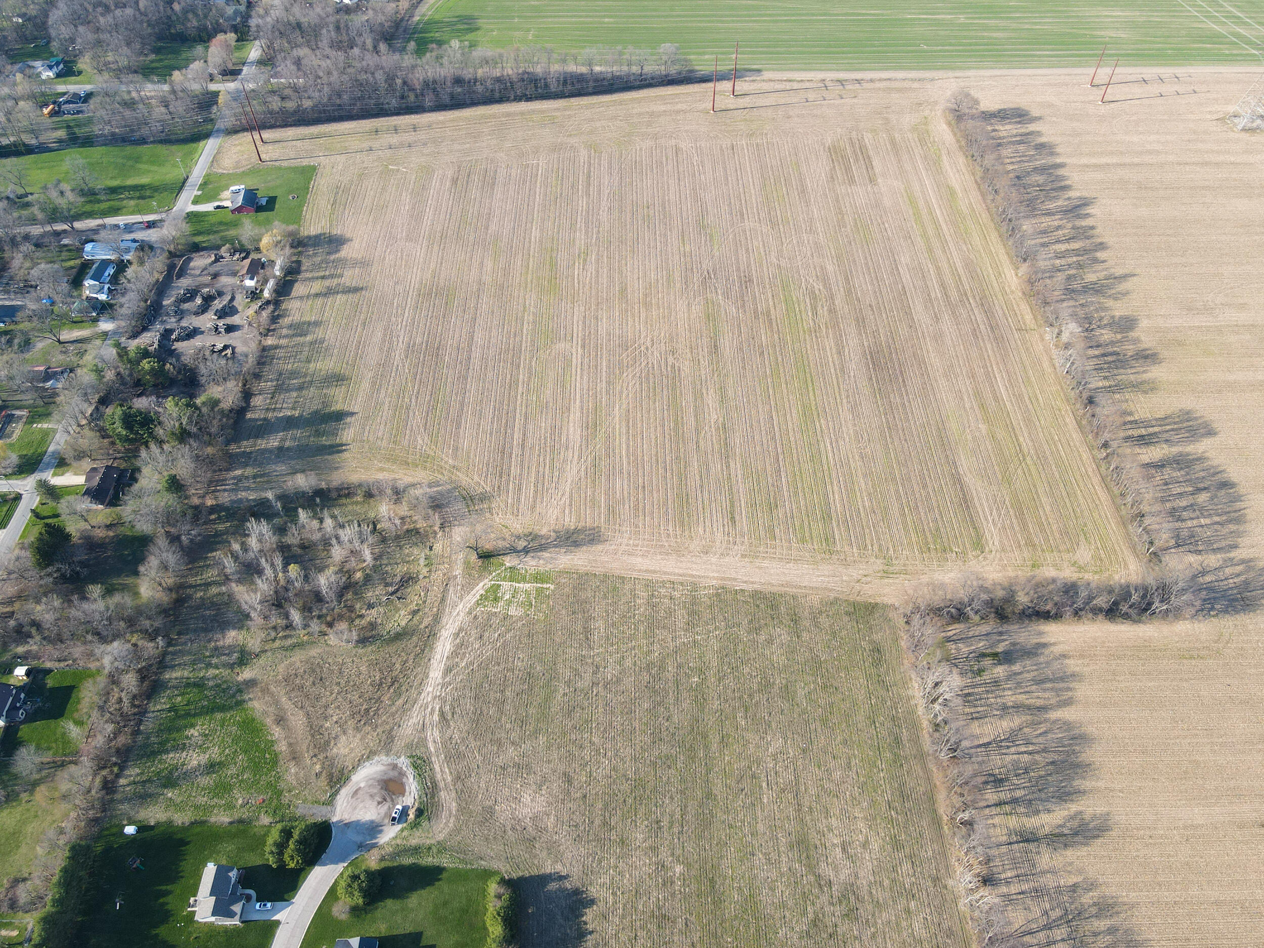 Approx 32 Acres N 850 E