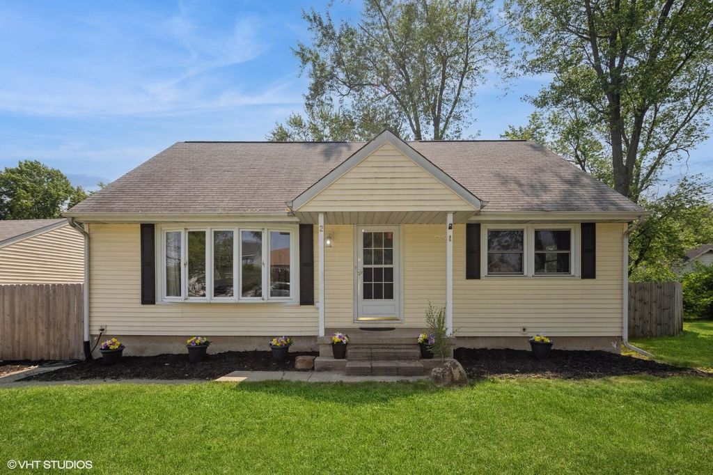 Photo of 2 Meadow Lane, Merrillville, IN 46410 (MLS # 834725)