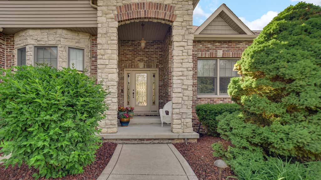 Photo of 95 Muirfield Drive, Valparaiso, IN 46385 (MLS # 839973)