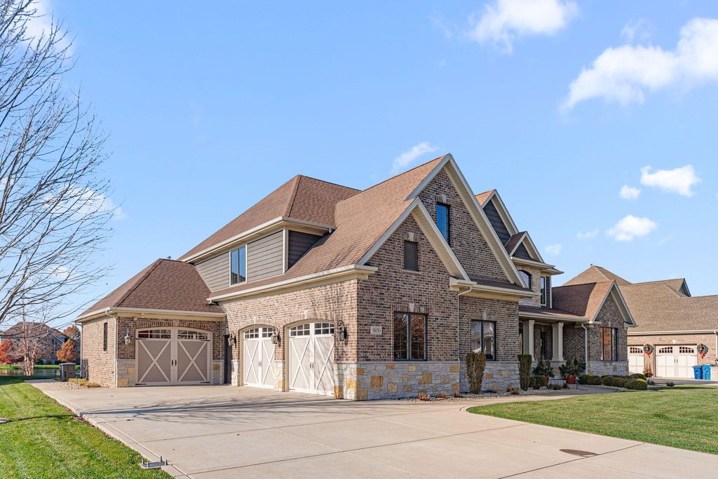 Photo of 9030 Willow Lane, Saint John, IN 46373 (MLS # 831444)