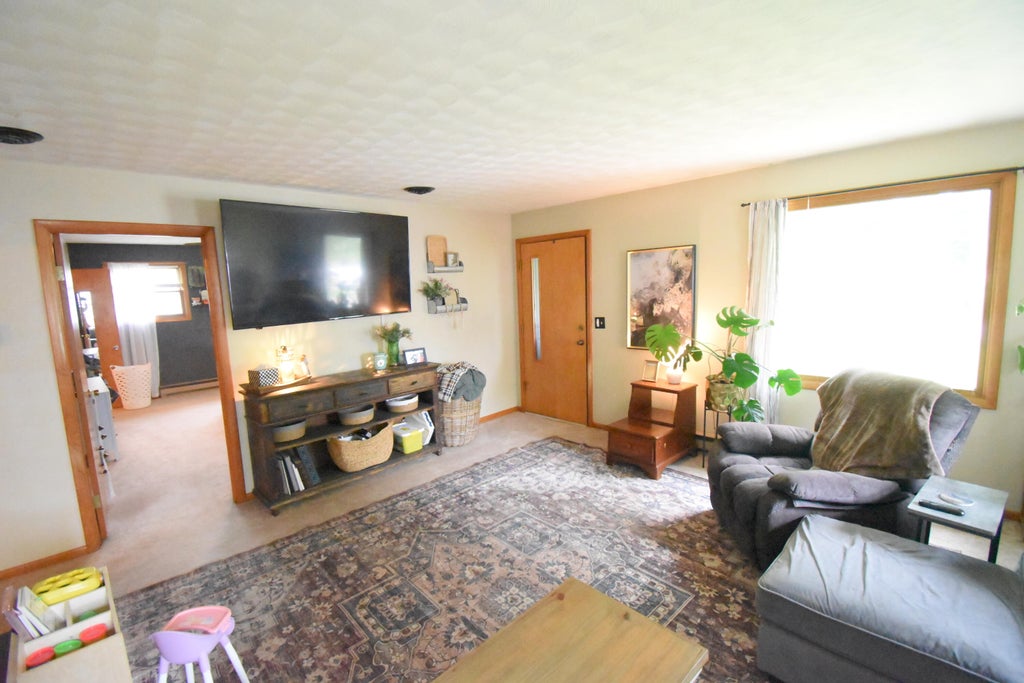 Photo of 457 W Emmet Avenue, Rensselaer, IN 47978 (MLS # 840321)