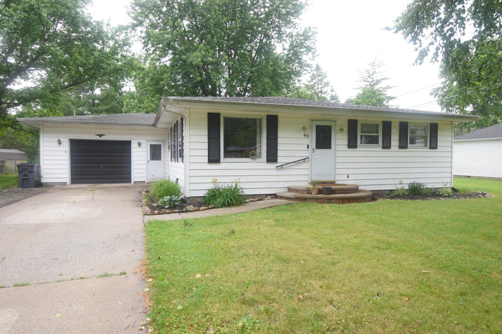 Photo of 457 W Emmet Avenue, Rensselaer, IN 47978 (MLS # 840321)