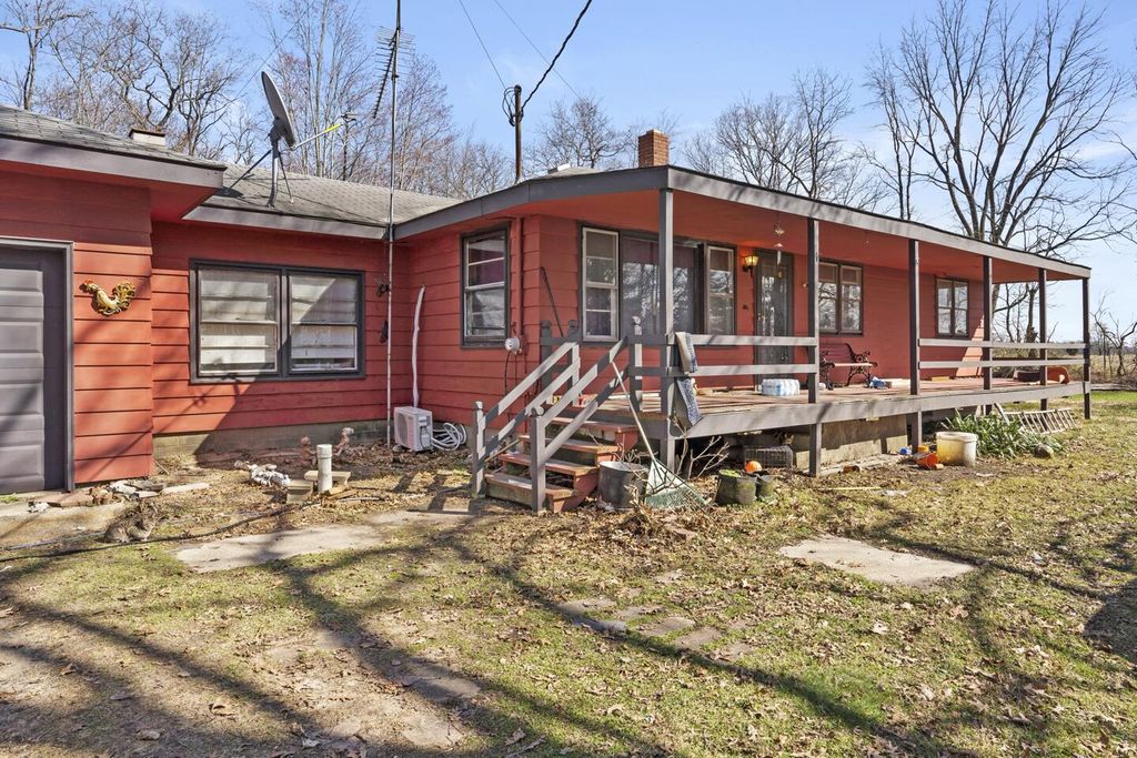 Photo of 10501 S 875 E, Walkerton, IN 46574 (MLS # 836211)