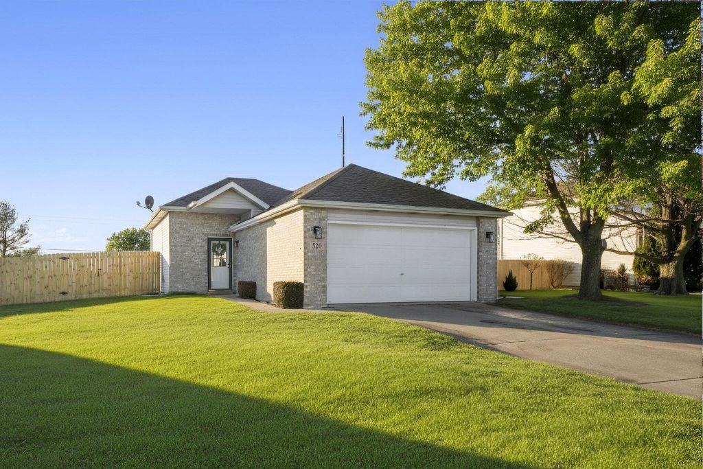 Photo of 520 Pheasant Run Drive, Hobart, IN 46342 (MLS # 833388)