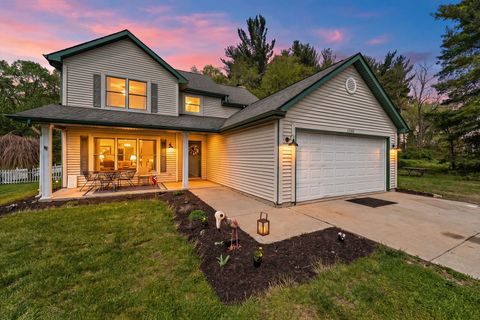 Property photo of 12150 N 332 E, Demotte, IN 46310