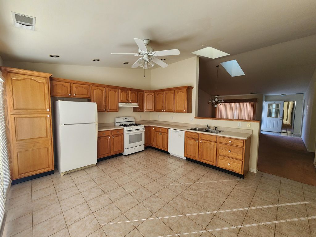 Photo of 1727 Chestnut Drive #R, Crown Point, IN 46307 (MLS # 834489)