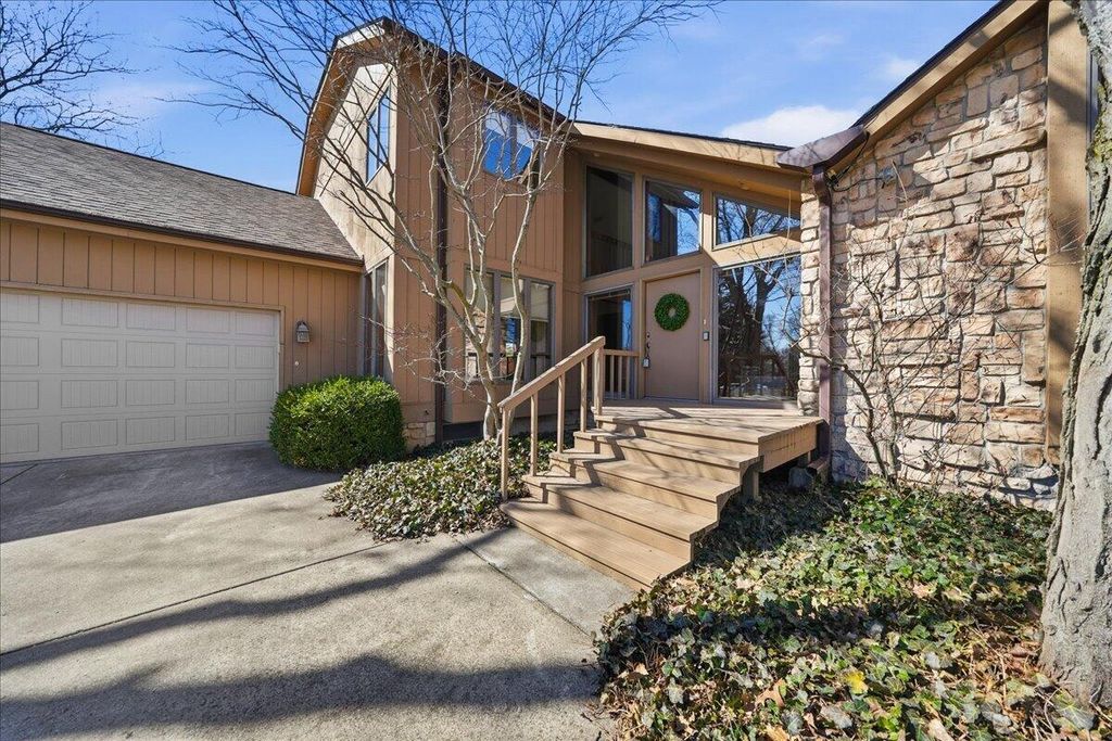 Photo of 505 Andover Drive, Valparaiso, IN 46383 (MLS # 835274)