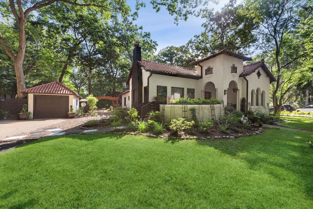 Photo of 2938 Mount Clair Way, Long Beach, IN 46360 (MLS # 841577)