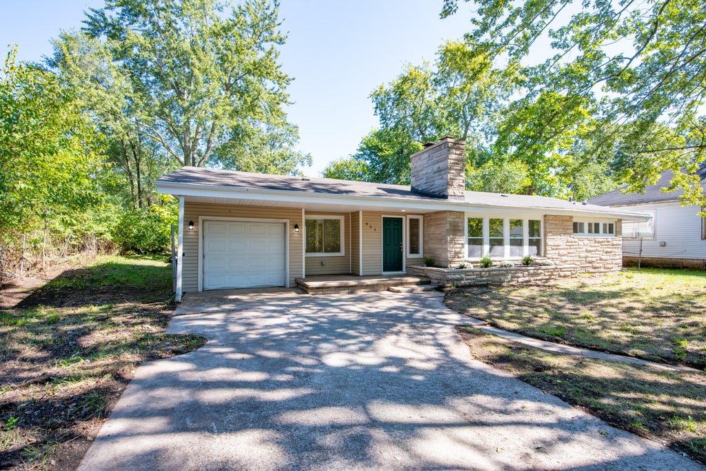 Photo of 951 Wright Street, Gary, IN 46404 (MLS # 846393)