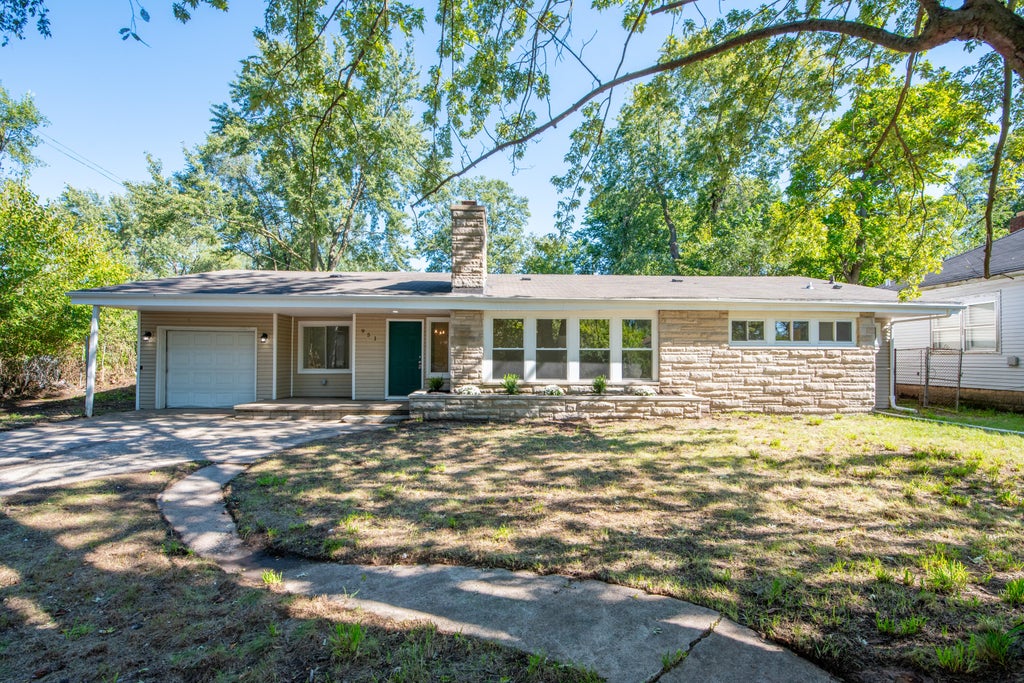 Photo of 951 Wright Street, Gary, IN 46404 (MLS # 846393)