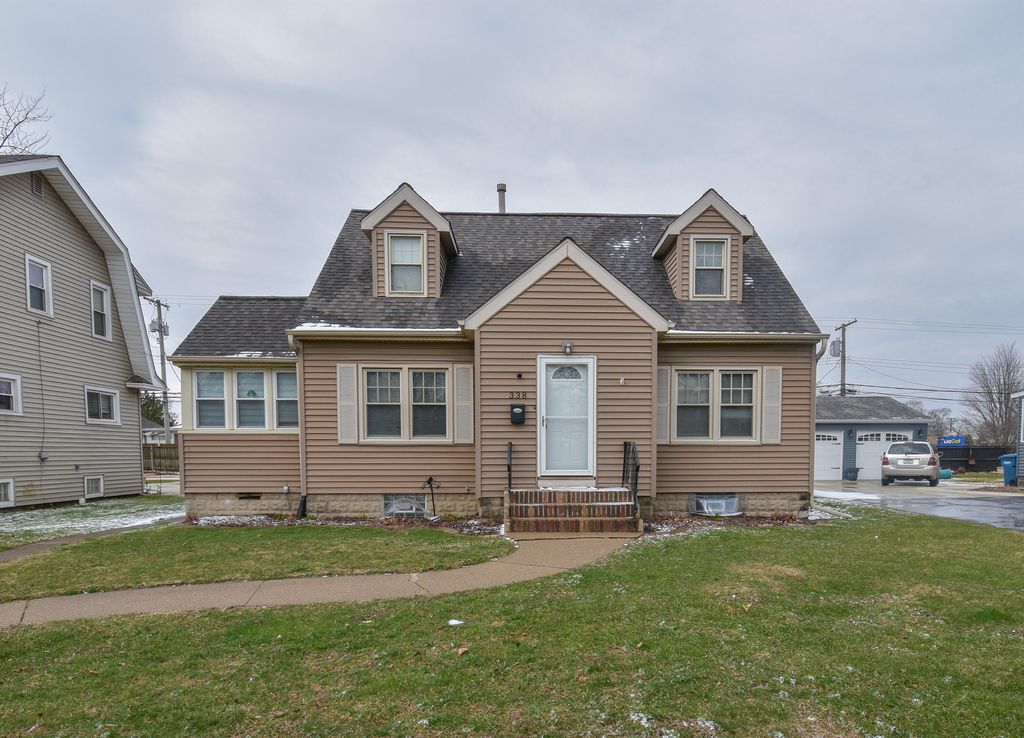 Photo of 338 N Lafayette Street, Griffith, IN 46319 (MLS # 835714)