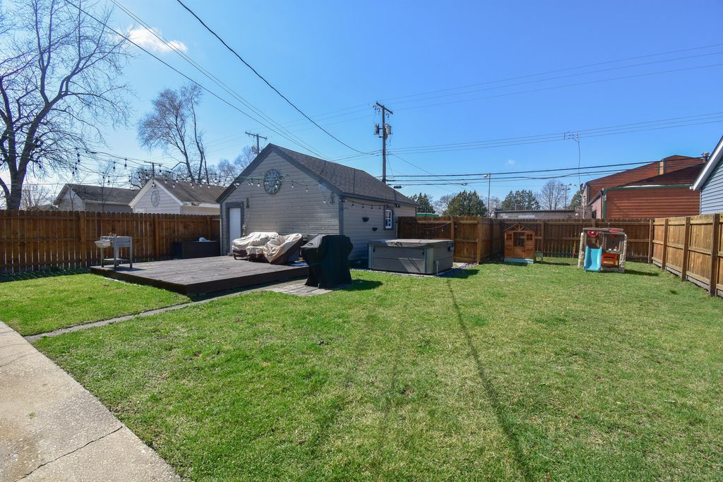 Photo of 338 N Lafayette Street, Griffith, IN 46319 (MLS # 835714)