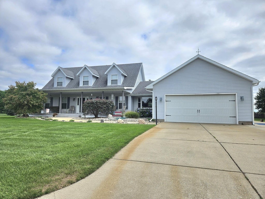 Photo of 2763 S Nowak Drive, La Porte, IN 46350 (MLS # 845674)