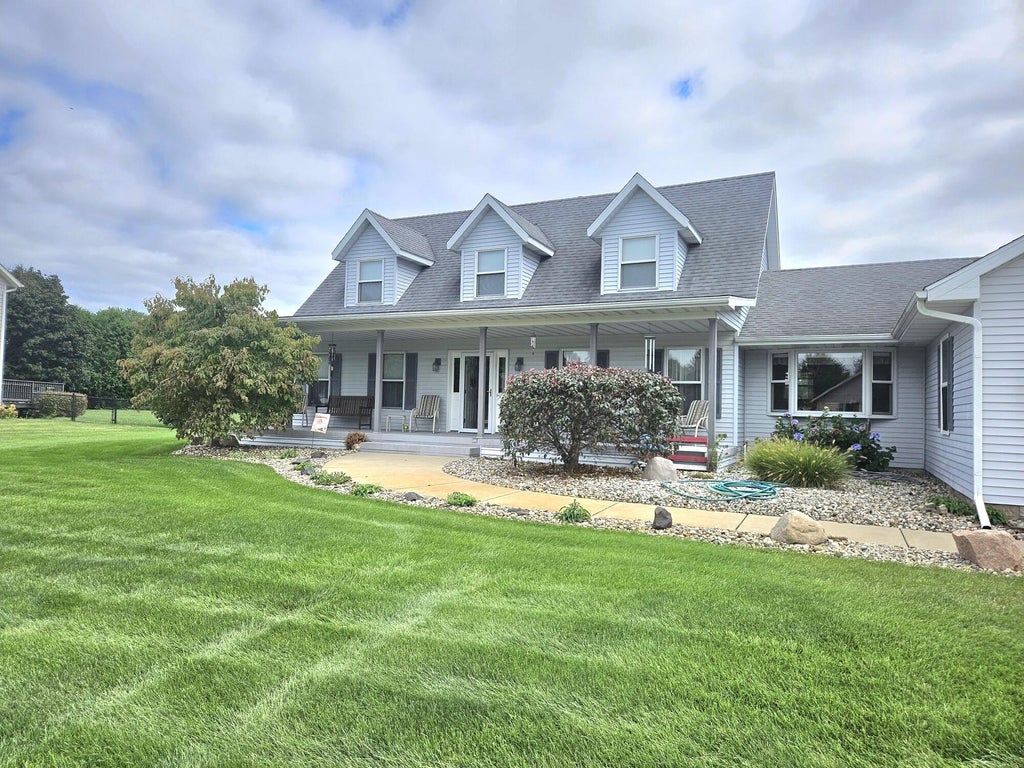 Photo of 2763 S Nowak Drive, La Porte, IN 46350 (MLS # 845674)