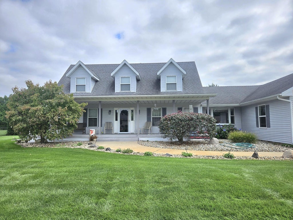 Photo of 2763 S Nowak Drive, La Porte, IN 46350 (MLS # 845674)