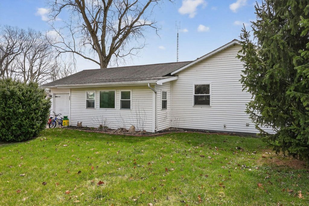 Photo of 303 Orchard Hill Drive, Lagrange, IN 46761 (MLS # 836681)