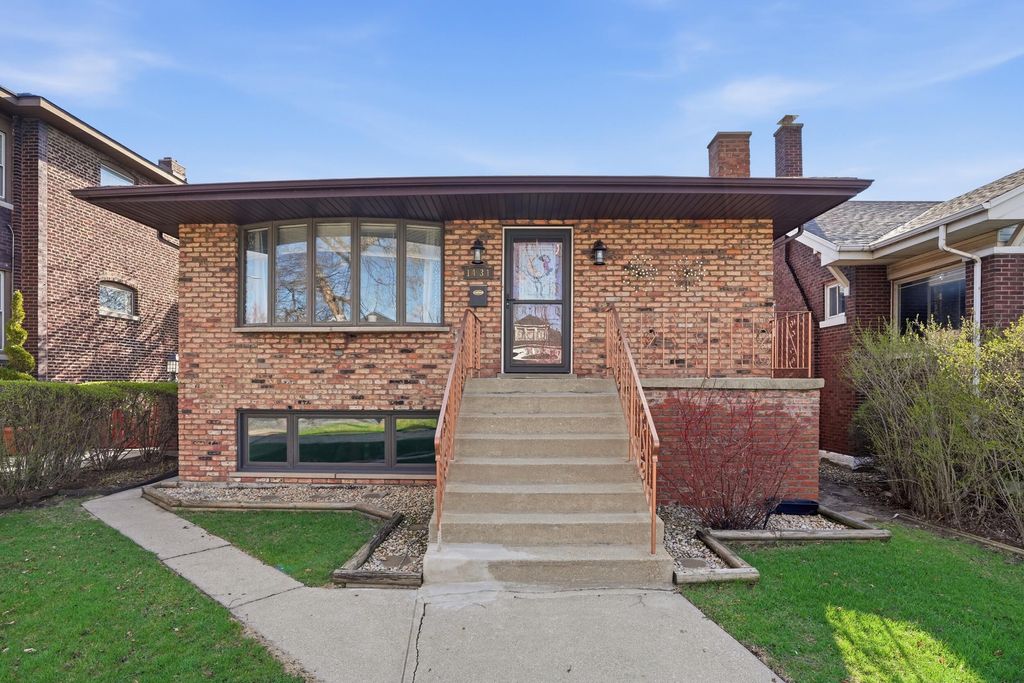 Photo of 1431 Lake Avenue, Whiting, IN 46394 (MLS # 837244)