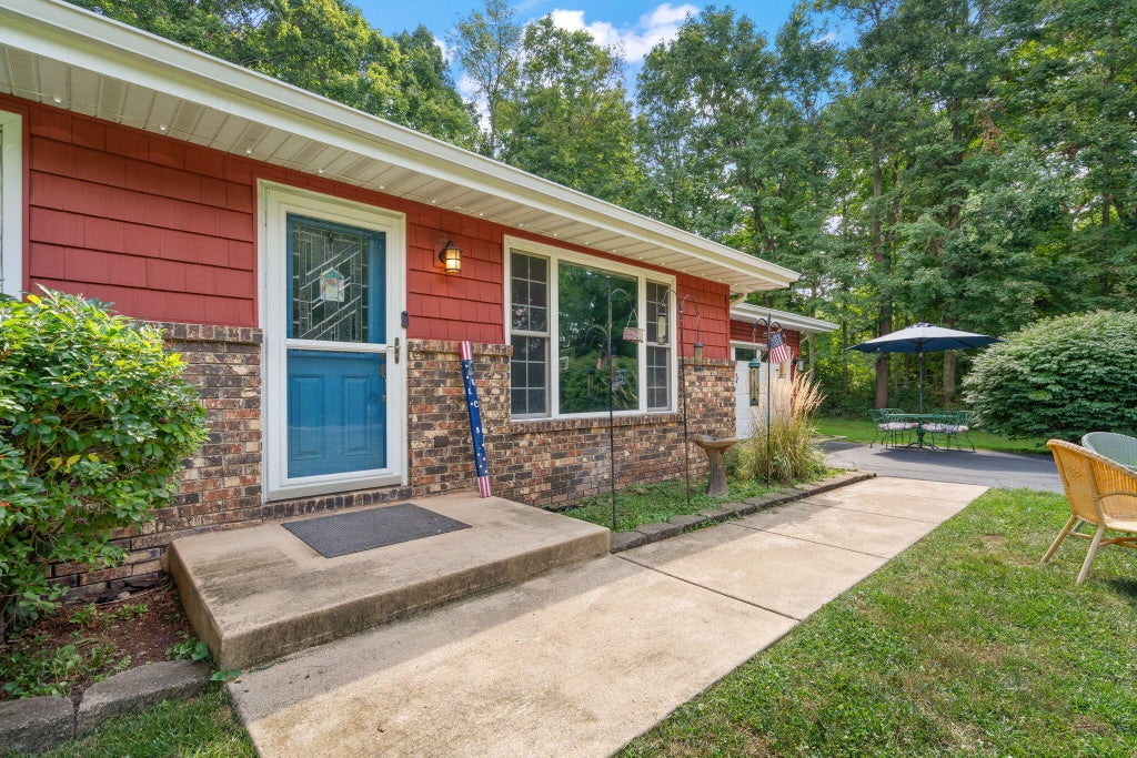 Photo of 559 N 450 E, Valparaiso, IN 46383 (MLS # 845506)