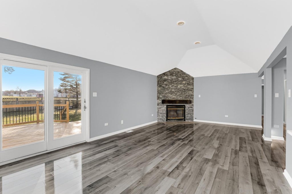 Photo of 5027 Teal Terrace, Schererville, IN 46375 (MLS # 844745)