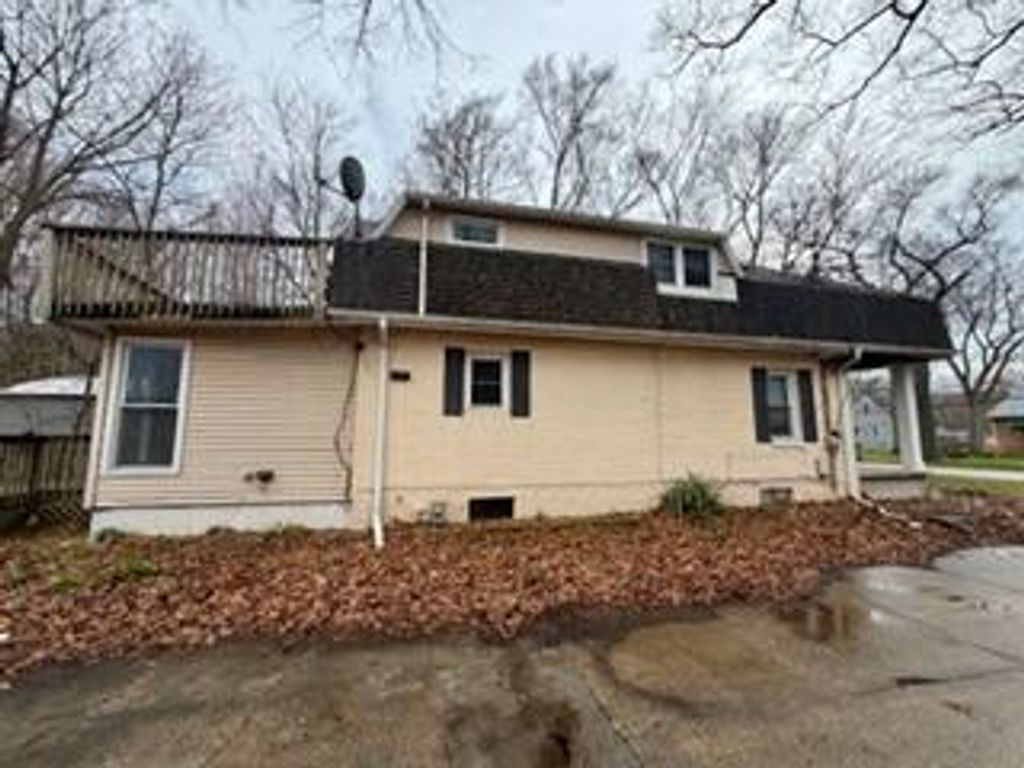 Photo of 1921 E Coolspring Avenue, Trail Creek, IN 46360 (MLS # 836399)