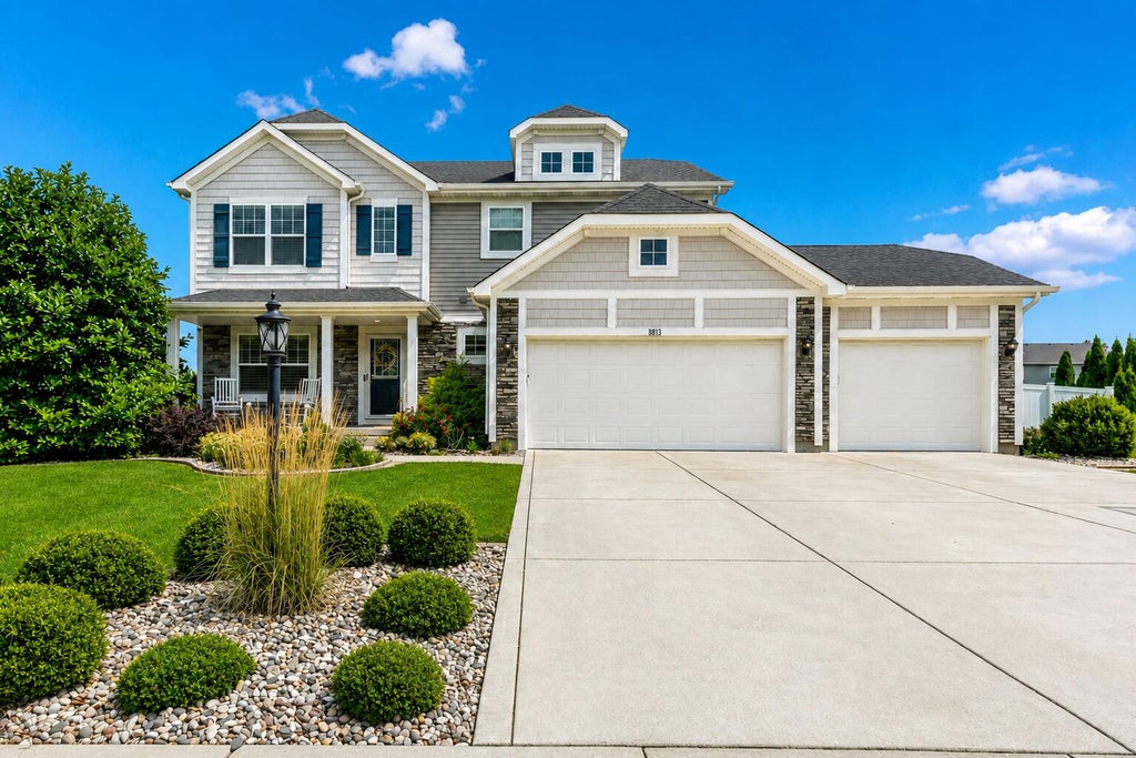 Photo of 8813 Marquette Street, Saint John, IN 46373 (MLS # 845714)