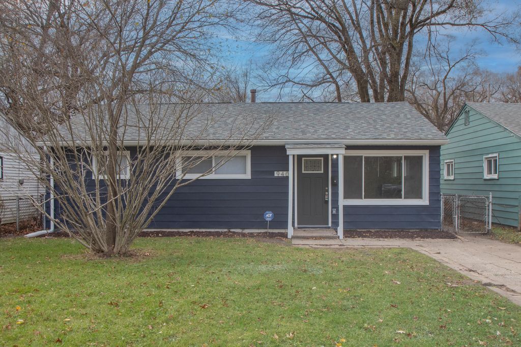 Photo of 940 Mount Street, Gary, IN 46406 (MLS # 840637)