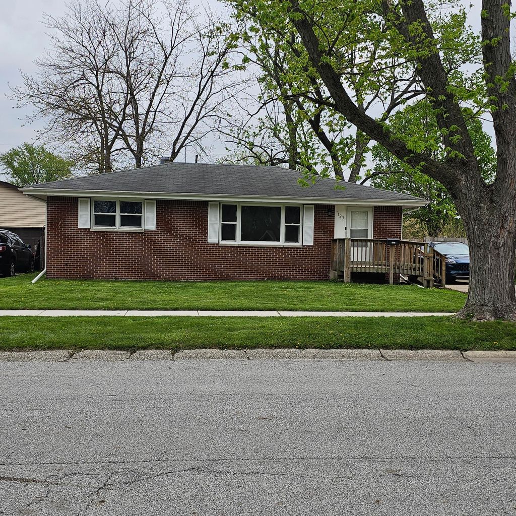Photo of 1123 N Wood Street, Griffith, IN 46319 (MLS # 837592)
