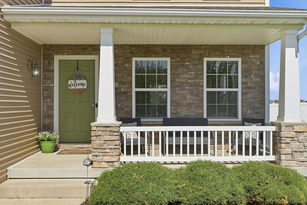 Photo of 688 Village Parkway, Lowell, IN 46356 (MLS # 837812)