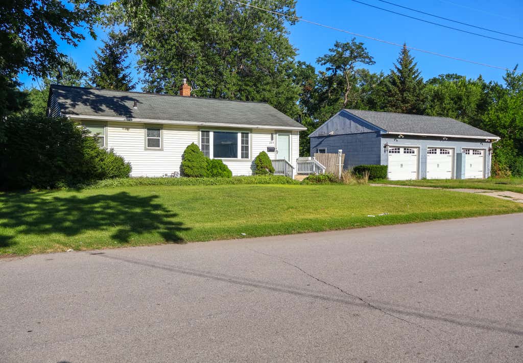 Photo of 205 Grace Street, Michigan City, IN 46360 (MLS # 843215)