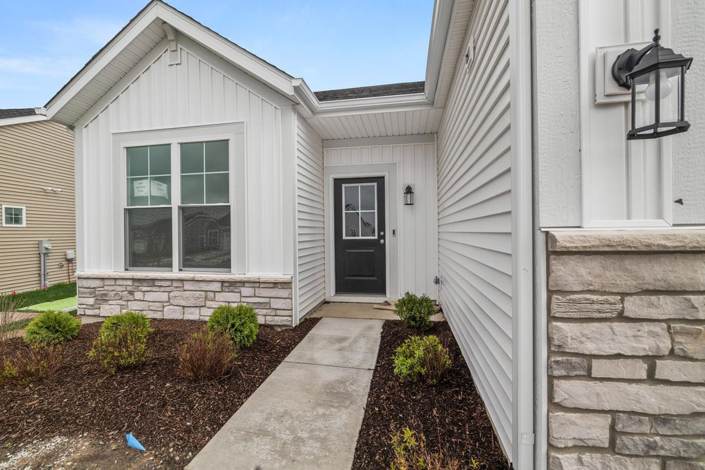 Photo of 4054 Reflection Place, Valparaiso, IN 46385 (MLS # 837284)