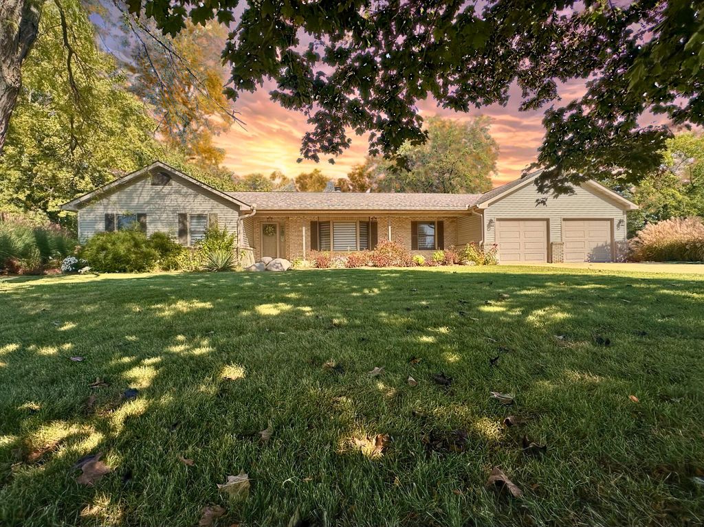 Photo of 239 Bayberry Court, Valparaiso, IN 46383 (MLS # 829445)