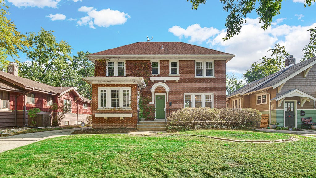 Photo of 6235 Moraine Avenue, Hammond, IN 46324 (MLS # 847329)