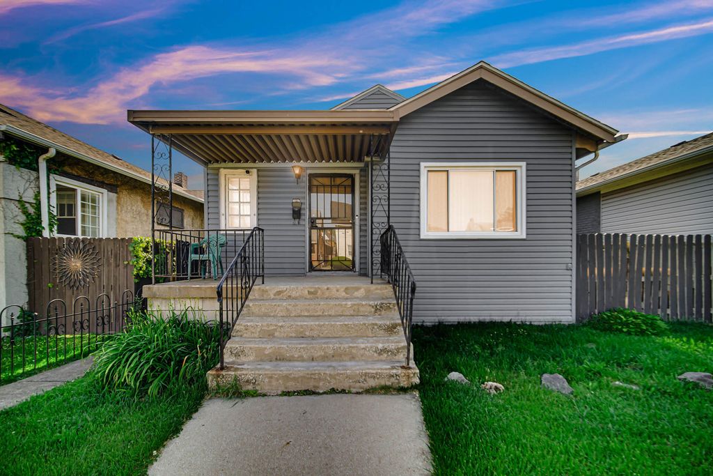 Photo of 4115 Grand Boulevard, East Chicago, IN 46312 (MLS # 832326)