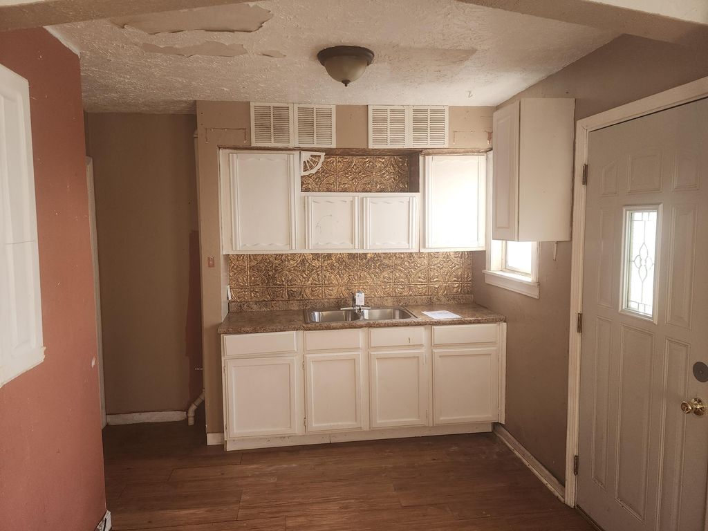 Photo of 6522 Mccook Avenue, Hammond, IN 46323 (MLS # 835671)