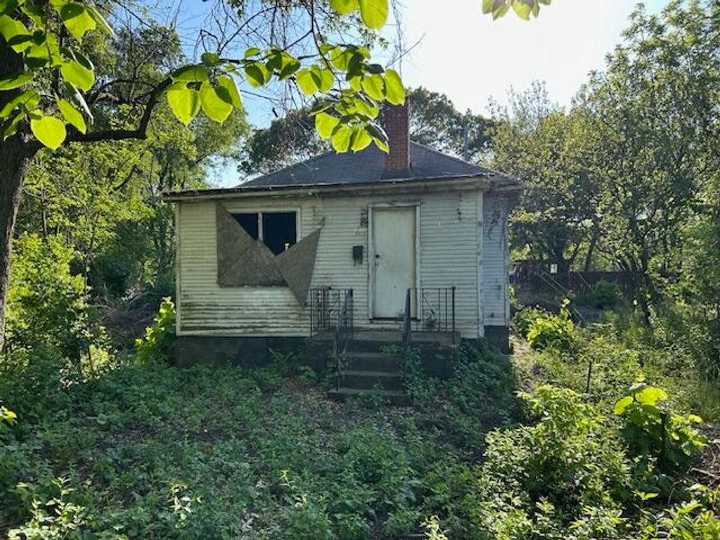 Photo of 3912 Virginia Street, Gary, IN 46409 (MLS # 839779)