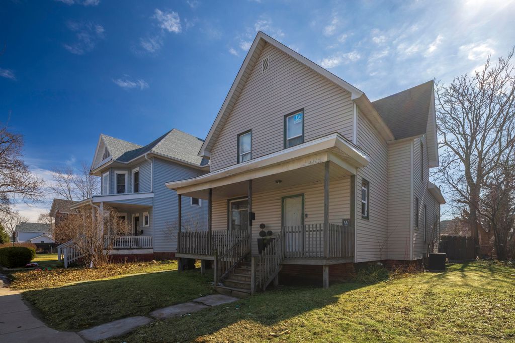 Photo of 317 E 7th Street, Michigan City, IN 46360 (MLS # 835257)