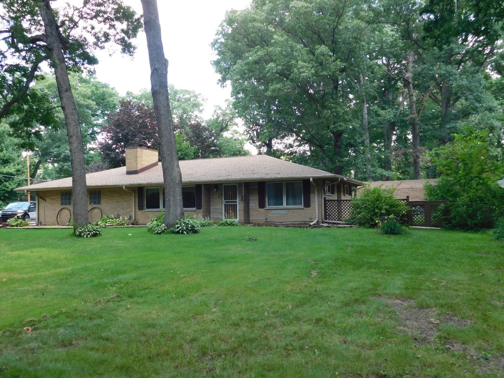 Photo of 2387 Swanson Road, Portage, IN 46368 (MLS # 841611)