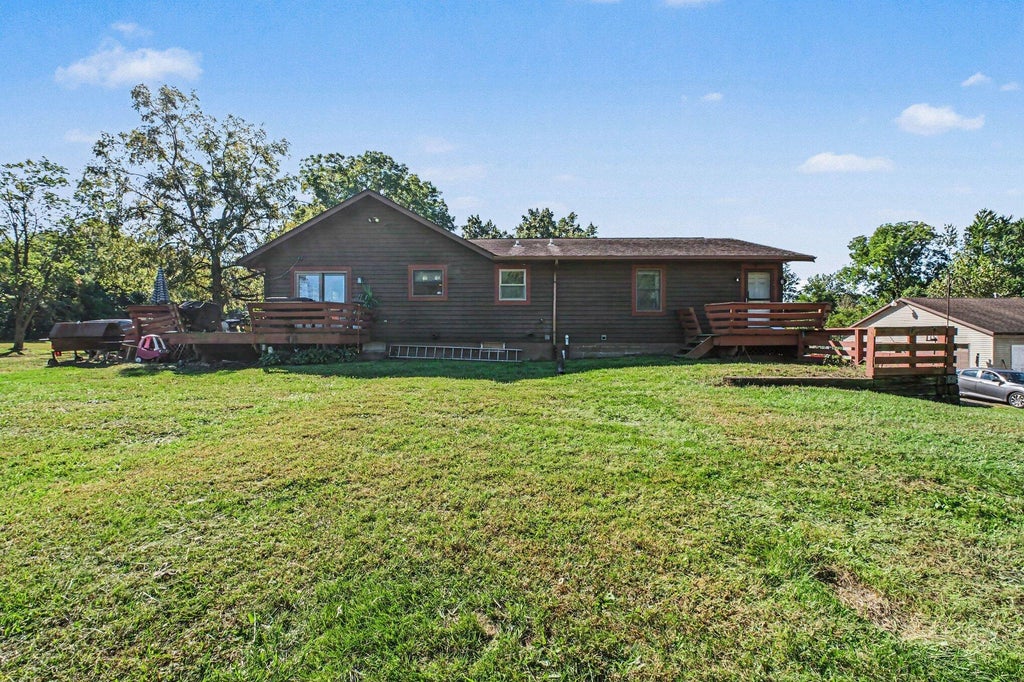 Photo of 6467 W 300 N, La Porte, IN 46350 (MLS # 846325)