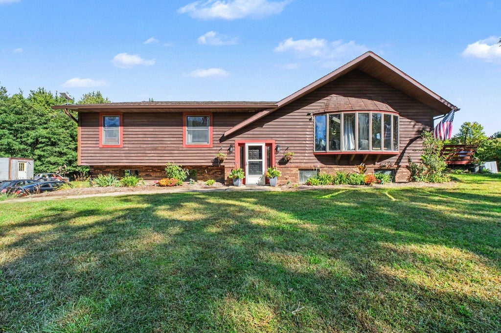 Photo of 6467 W 300 N, La Porte, IN 46350 (MLS # 846325)