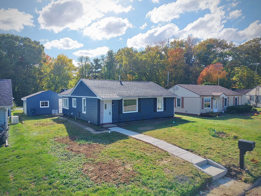 Photo of 1663 Stone Lake Drive, La Porte, IN 46350 (MLS # 831530)