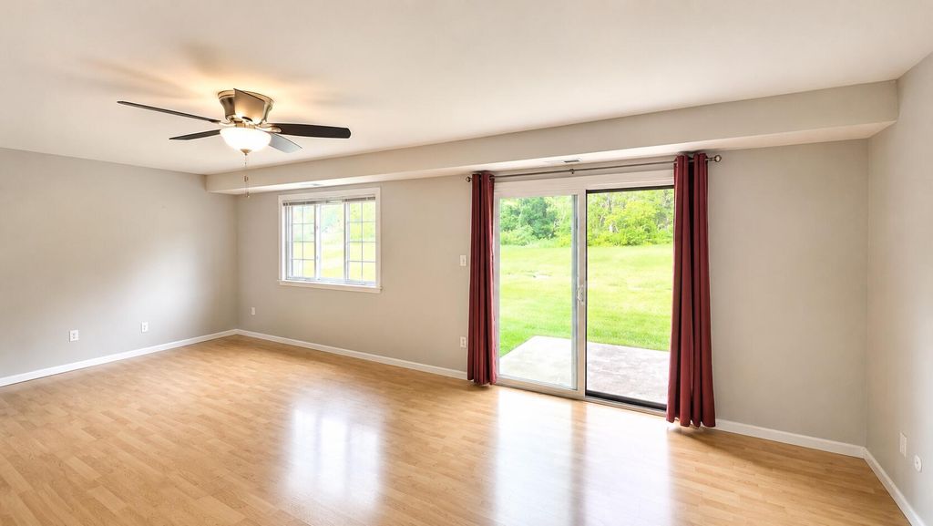 Photo of 8327 Fairbanks Street #4c, Crown Point, IN 46307 (MLS # 839725)