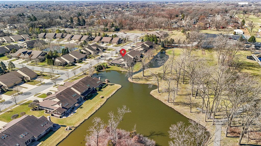 Photo of 514 Pinehurst Lane, Schererville, IN 46375 (MLS # 835222)