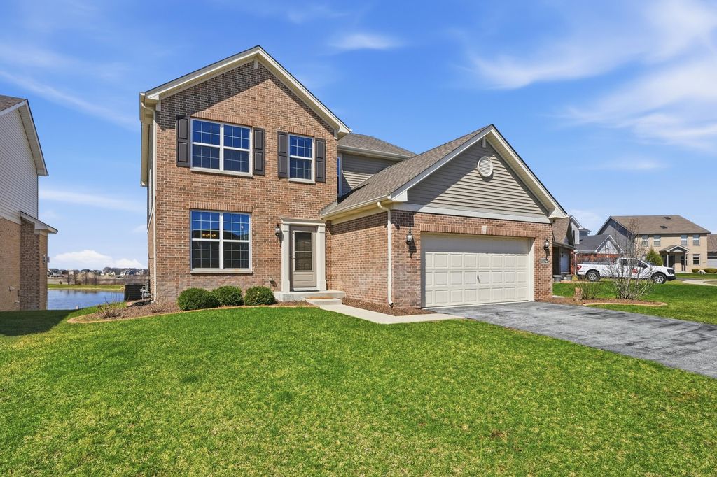 Photo of 10322 Adler Cove, Saint John, IN 46373 (MLS # 836064)