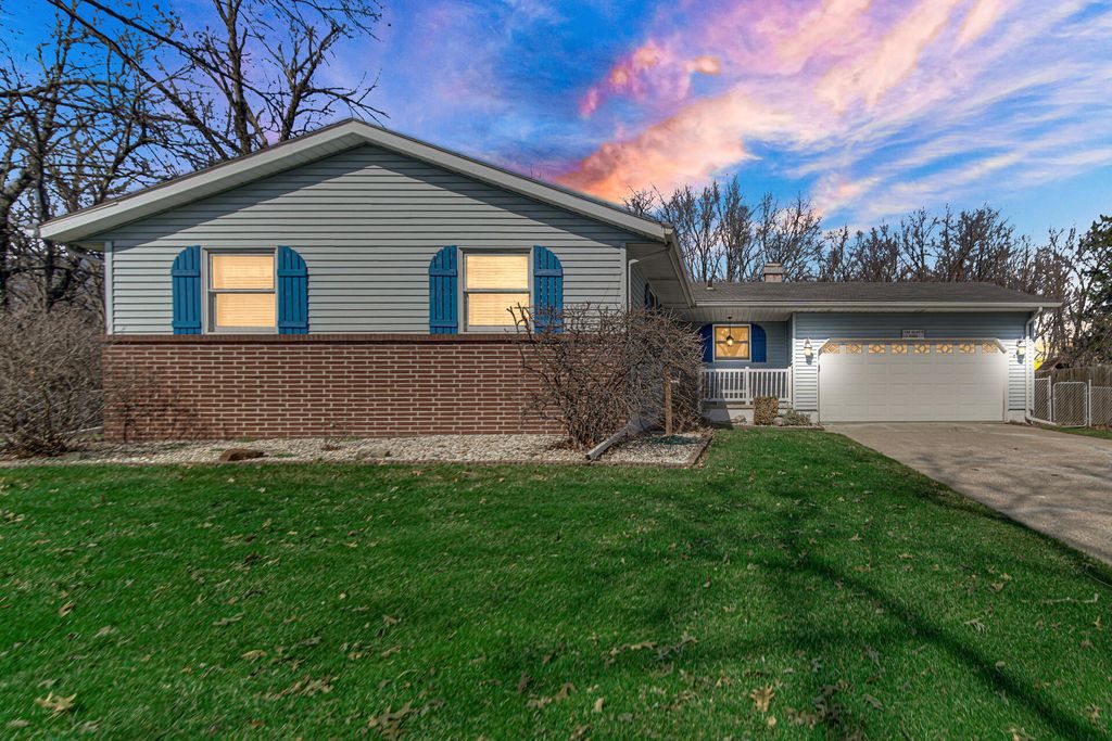 Photo of 6936 Superior Avenue, Portage, IN 46368 (MLS # 835407)