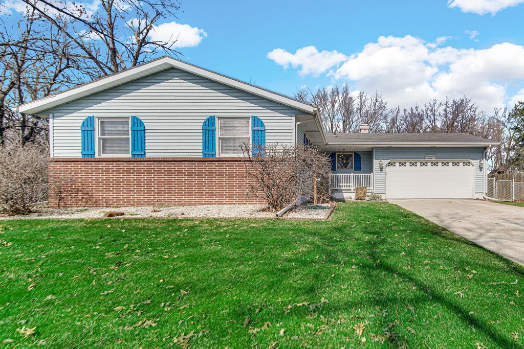 Photo of 6936 Superior Avenue, Portage, IN 46368 (MLS # 835407)