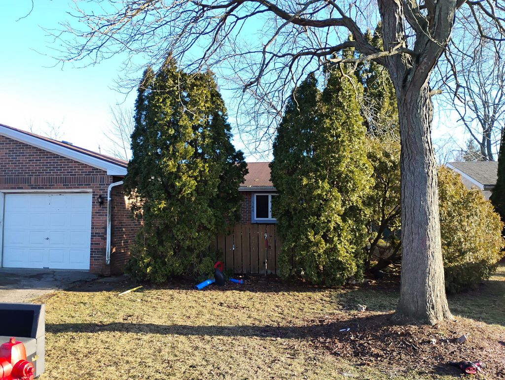 Photo of 144 Meadows Road, Crown Point, IN 46307 (MLS # 834016)
